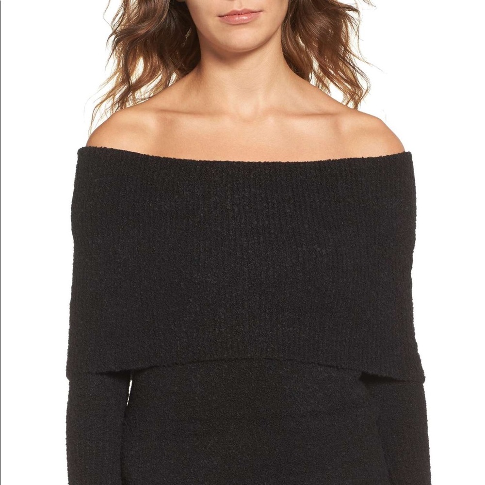 Trouve Off the Shoulder Tunic